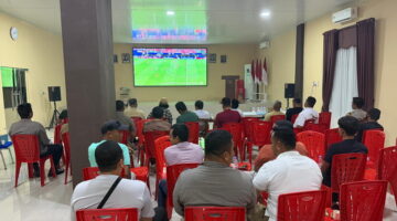 AKBP Yulhendri Dorong Kedekatan Polisi dan Warga Lewat Nobar Piala Dunia